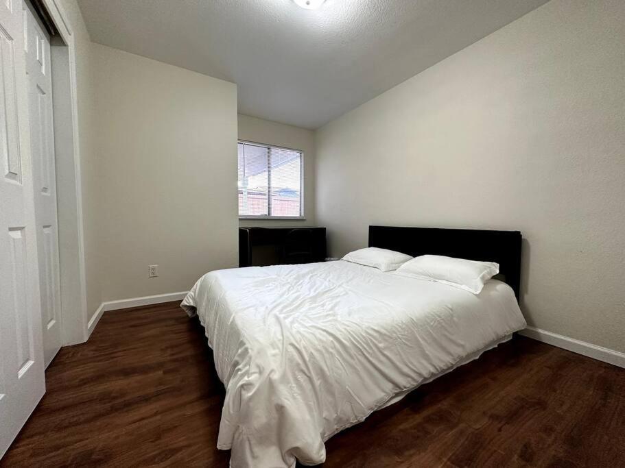 Comfortable House W/ Wi-Fi/Tv - Turlock,Ca المظهر الخارجي الصورة