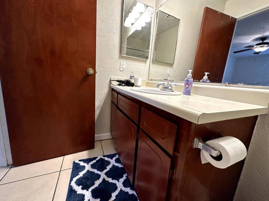 Comfortable House W/ Wi-Fi/Tv - Turlock,Ca المظهر الخارجي الصورة